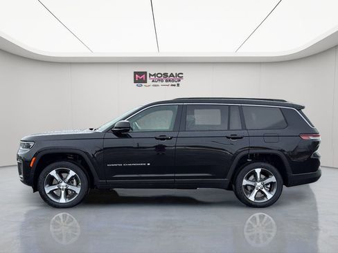 New 2026 Jeep Grand Cherokee L Limited w/ Luxury Tech Group II AWD/4WD image 4