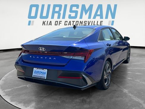 Used 2024 Hyundai Elantra SEL w/ Convenience Package image 6