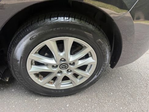 Used 2018 MAZDA MAZDA3 Sport w/ Preferred Equipment Package FWD image 24