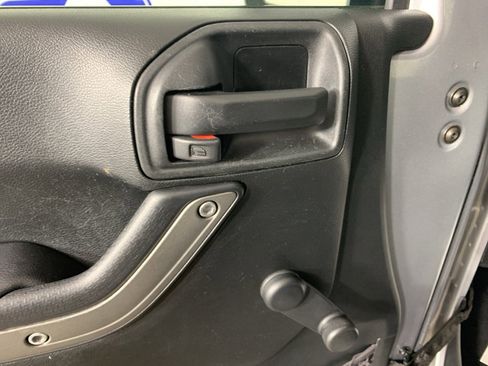 Used 2017 Jeep Wrangler Unlimited Sport w/ Connectivity Group image 14