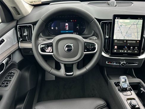 New 2026 Volvo XC90 T8 Ultra w/ Lounge Package image 13