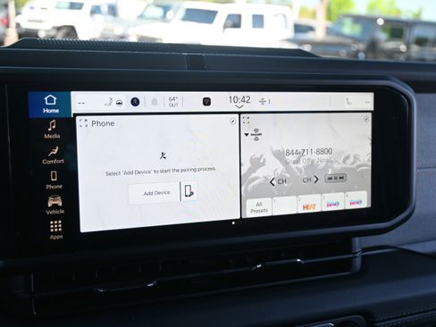 Used 2025 Jeep Wrangler Sahara w/ Safety Group image 33