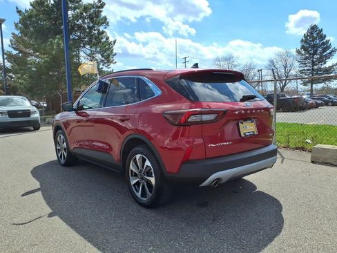 Certified 2024 Ford Escape Platinum image 9