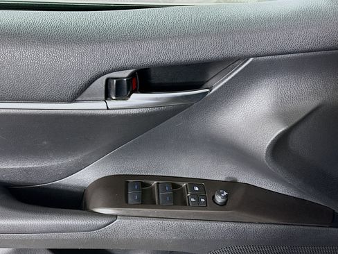 Used 2024 Toyota Camry SE image 15