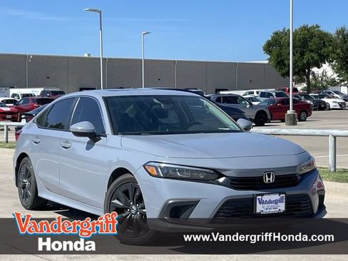 Used 2024 Honda Civic EX image 1
