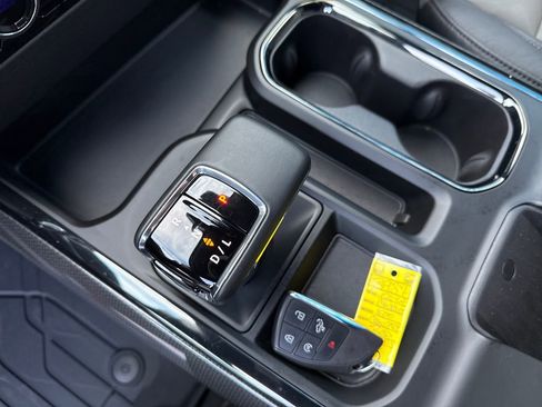 Used 2024 Chevrolet Silverado 1500 ZR2 w/ Technology Package image 30