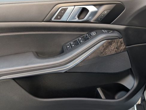 Used 2024 BMW X5 xDrive40i w/ Parking Assistance Package image 14