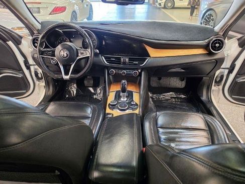 Used 2017 Alfa Romeo Giulia Ti w/ TI Lusso Light Wood Package AWD/4WD image 8