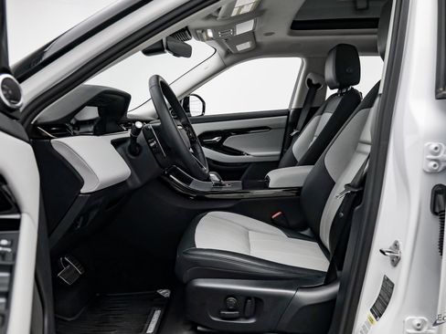 Used 2024 Land Rover Range Rover Evoque Dynamic SE image 33