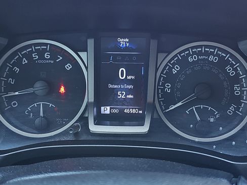 Used 2020 Toyota Tacoma SR5 image 17