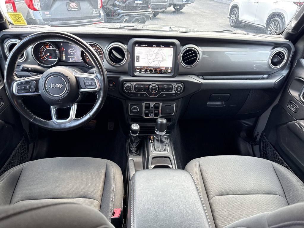Used 2021 Jeep Wrangler Unlimited Sahara AWD/4WD image 13