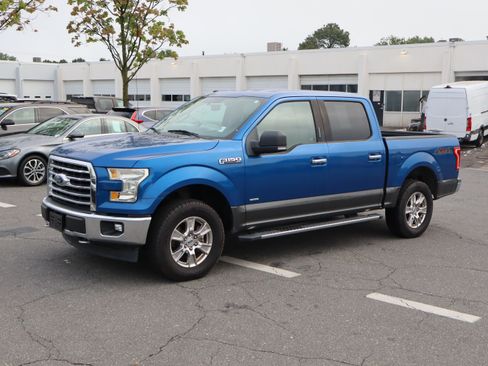 Used 2017 Ford F150 XLT w/ Equipment Group 302A Luxury AWD/4WD image 5