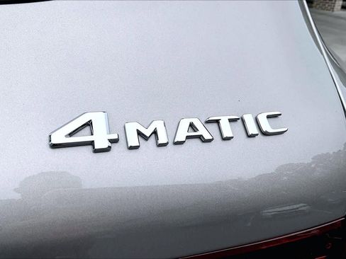 Used 2022 Mercedes-Benz GLC 300 4MATIC image 10