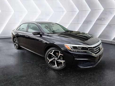 Used 2020 Volkswagen Passat 2.0T R-Line FWD image 5