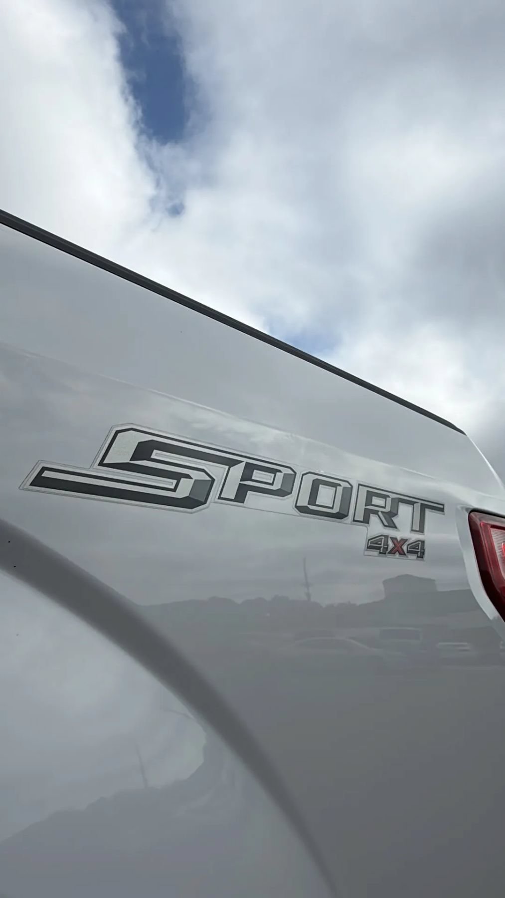 Used 2018 Ford F150 XLT w/ Equipment Group 302A Luxury AWD/4WD image 9