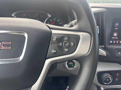 Used 2024 GMC Terrain SLE image 14