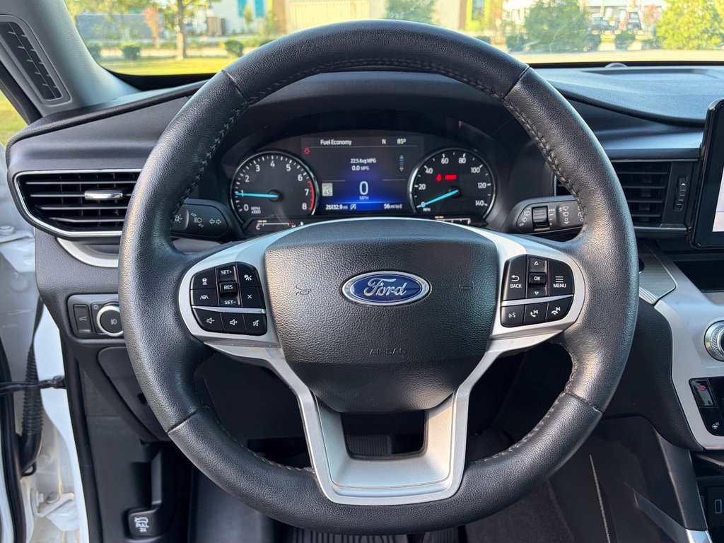 Used 2023 Ford Explorer XLT w/ Equipment Group 202A RWD image 16