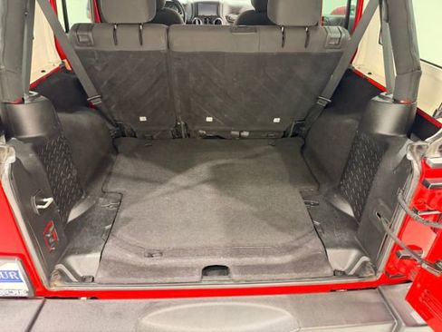 Used 2018 Jeep Wrangler Unlimited Sport AWD/4WD image 28