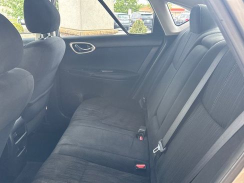 Used 2016 Nissan Sentra SV FWD image 7