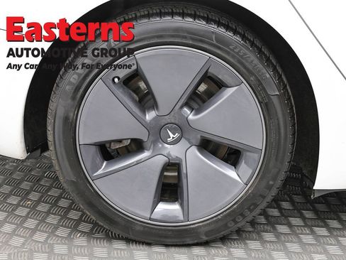 Used 2023 Tesla Model 3 Standard Range image 25