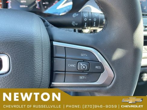 Used 2025 Jeep Compass Latitude AWD/4WD image 14