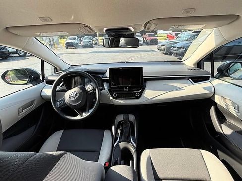 Used 2023 Toyota Corolla LE w/ Carpet Mat Package (TMS) FWD image 11