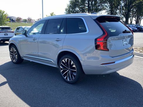 New 2026 Volvo XC90 B6 Plus w/ Protection Package Premier image 4