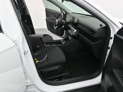 Used 2024 Hyundai Kona SEL w/ Convenience Package AWD/4WD image 22