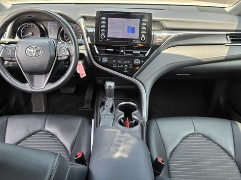 Used 2024 Toyota Camry SE FWD image 10