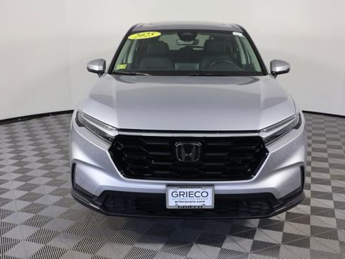 Used 2025 Honda CR-V EX-L image 3