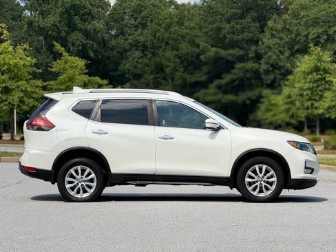Used 2019 Nissan Rogue SV AWD/4WD image 12