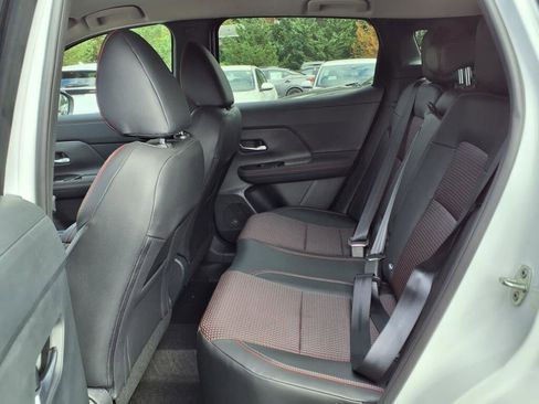 New 2025 Nissan Kicks SR FWD image 5