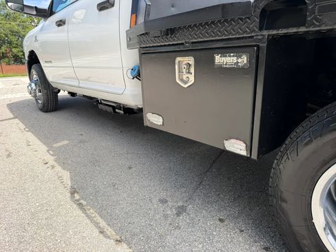 Used 2022 RAM 3500 Tradesman w/ Chrome Appearance Group AWD/4WD image 36