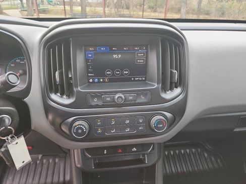 Used 2020 Chevrolet Colorado W/T w/ WT Convenience Package image 19