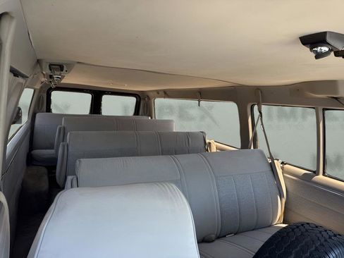Used 1992 GMC G3500 Rally RWD image 30