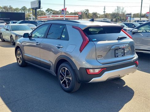 New 2026 Kia Niro EX image 4