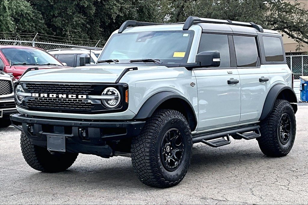 Used 2023 Ford Bronco Wildtrak AWD/4WD image 2