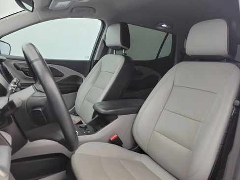 Used 2024 GMC Terrain SLT FWD image 18