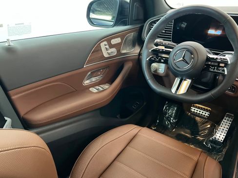 New 2026 Mercedes-Benz GLS 450 4MATIC image 11