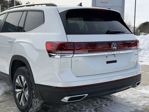 New 2026 Volkswagen Atlas SE image 14