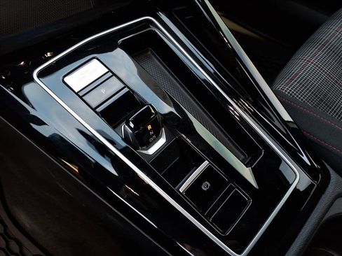 Certified 2024 Volkswagen GTI S image 29