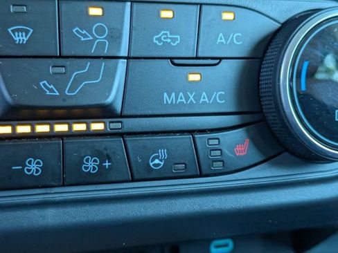 Used 2024 Ford Maverick Lariat w/ FX4 Off-Road Package AWD/4WD image 27
