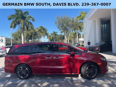 Used 2024 Honda Odyssey Elite image 4