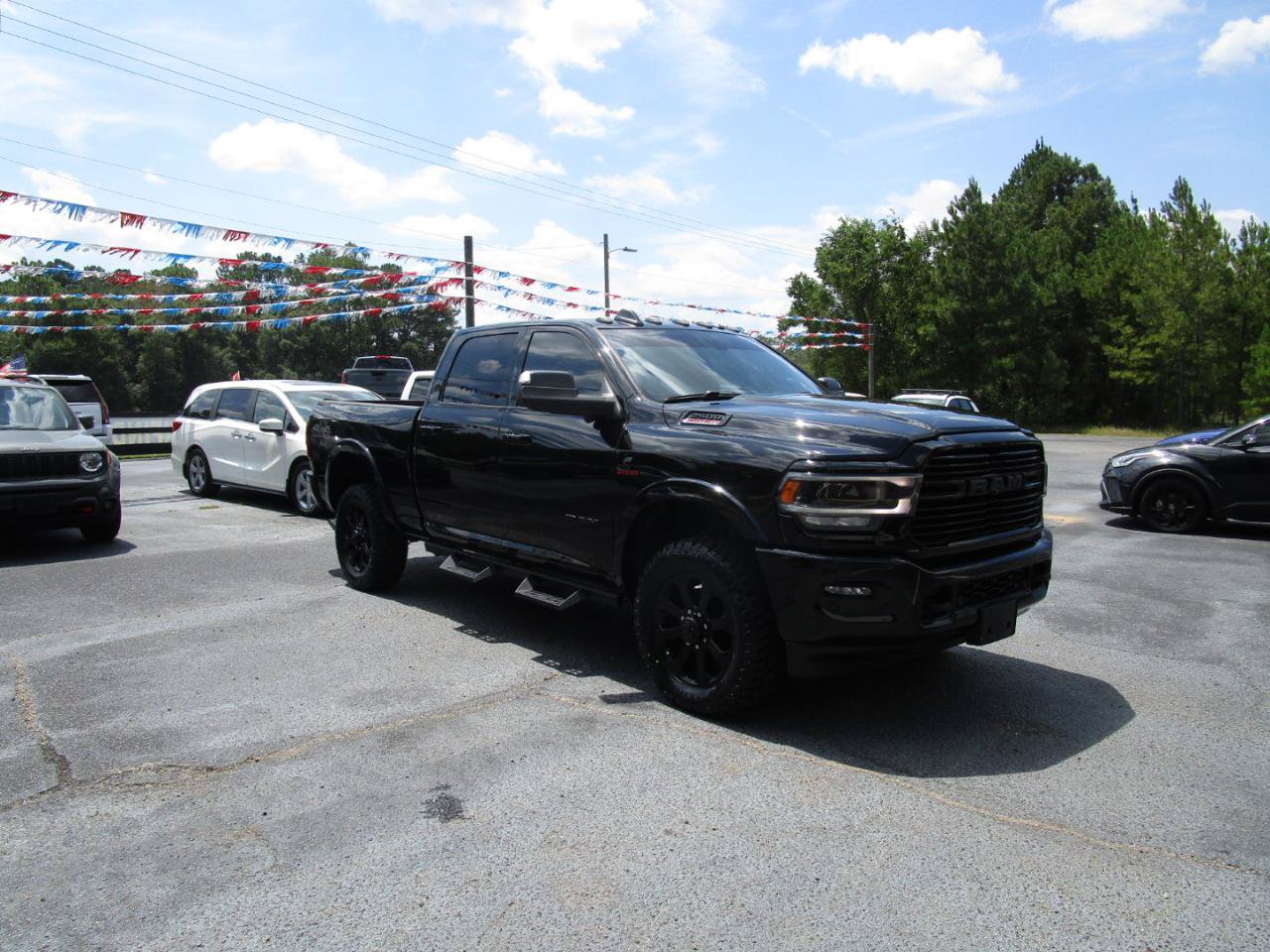Used 2022 RAM 2500 Laramie w/ Night Edition AWD/4WD image 5