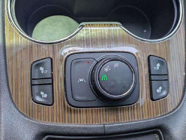 Used 2023 GMC Acadia SLE w/ Driver Convenience Package FWD image 26