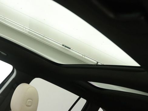 New 2026 Mercedes-Benz GLB 250 image 11