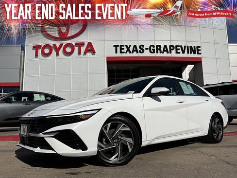 Used 2025 Hyundai Elantra Limited image 1