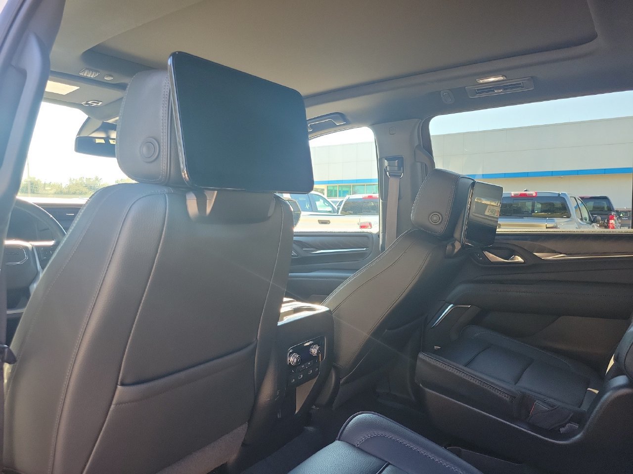 Certified 2023 GMC Yukon XL Denali w/ Max Trailering Package AWD/4WD image 10