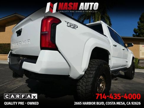Used 2025 Toyota Tacoma TRD Sport AWD/4WD image 8