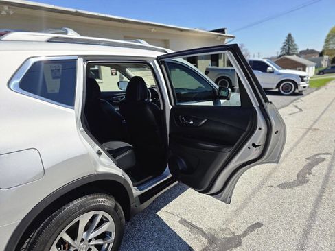 Used 2015 Nissan Rogue SL image 17